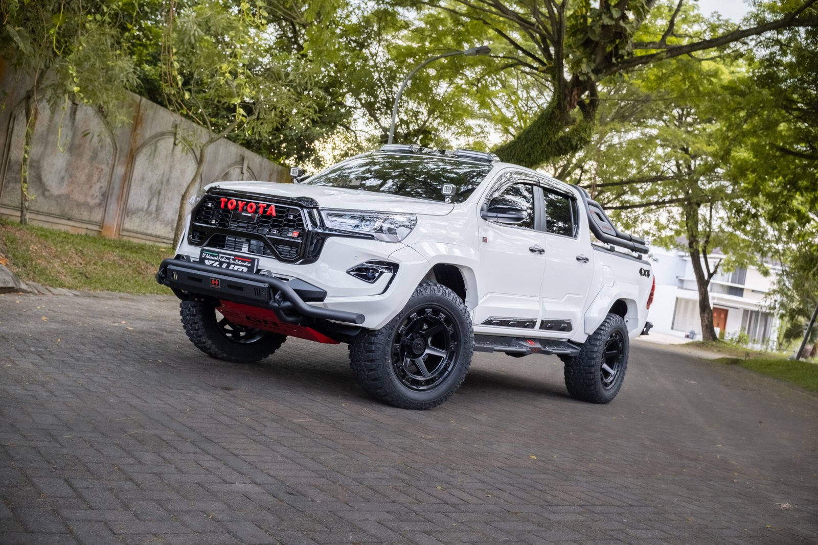 Hilux GRS Australia