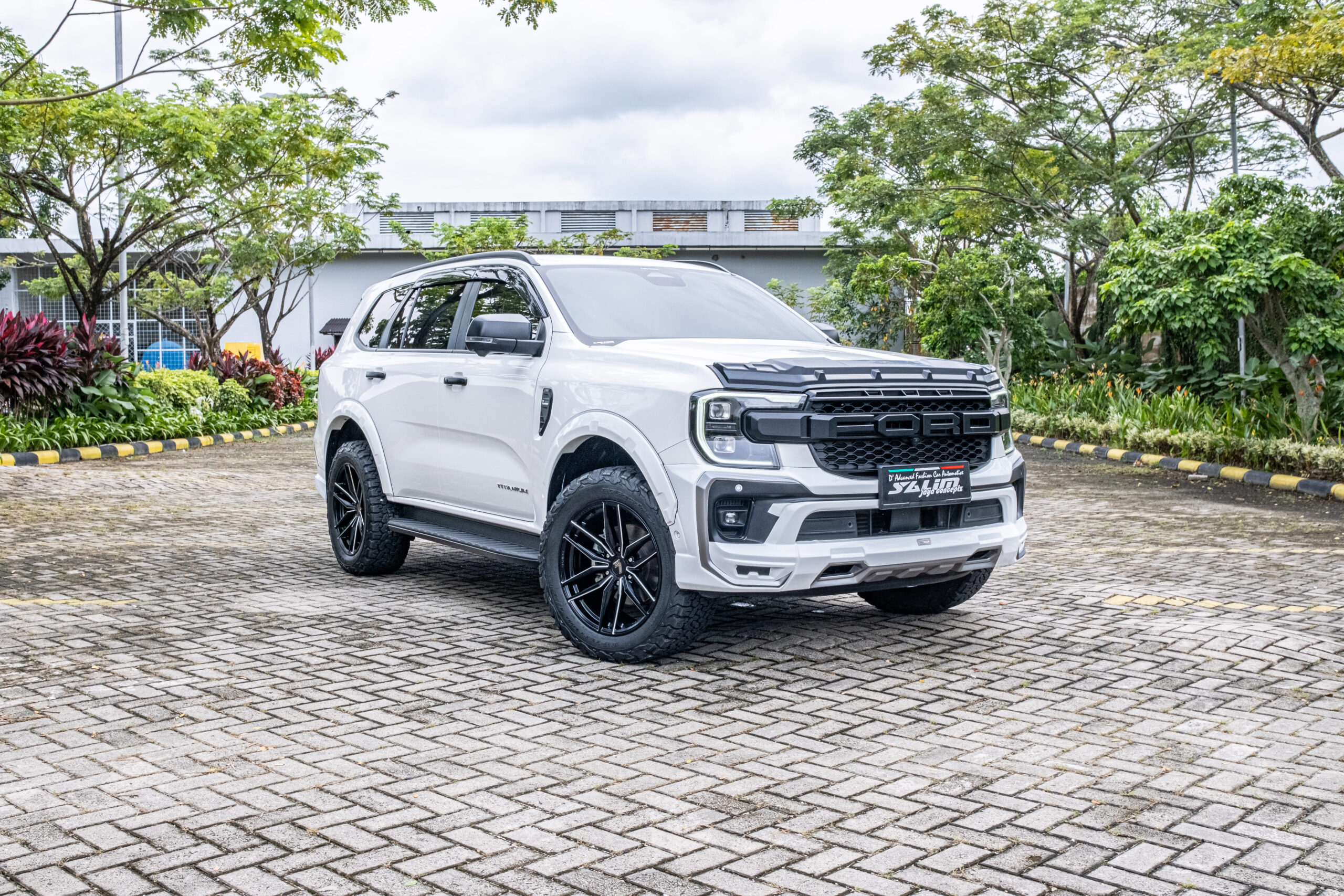 🔳 ___📸 EVEREST NEXT--GEN 4X4 💪 🔳 _______WHITE SNOW...STREET__EDITION..😎🔥