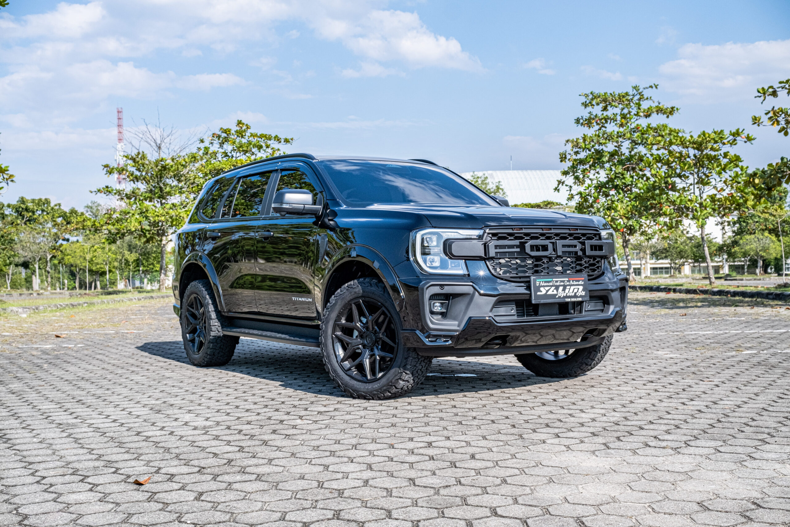 🔳 ___📸 EVEREST NEXT--GEN 4X4 🔥 🔳 _______BL🔺️CK NIGHT LIMITED EDITION😎 💪